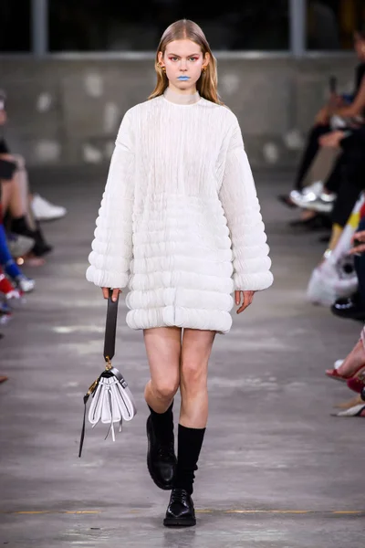Look 43